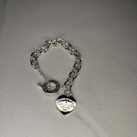 Elegant Heart Toggle Charm Bracelet 18 cm - Picture 4 of 5